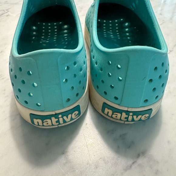 Native Shoes - Picture 2 of 7